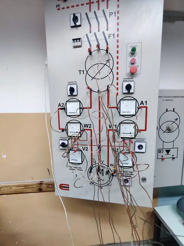 Tabla sa elektrotehničkom mernom opremom