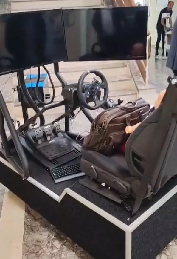Simulator vožnje u školi